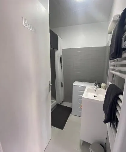 Le 35 Liberte-spacieux Avec Balcon Et Local Velos-centre Commercial Polygone * Béziers